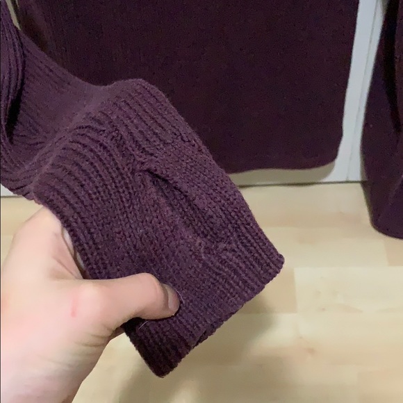 COPY - Lululemon burgundy long sleeves - Picture 3 of 4